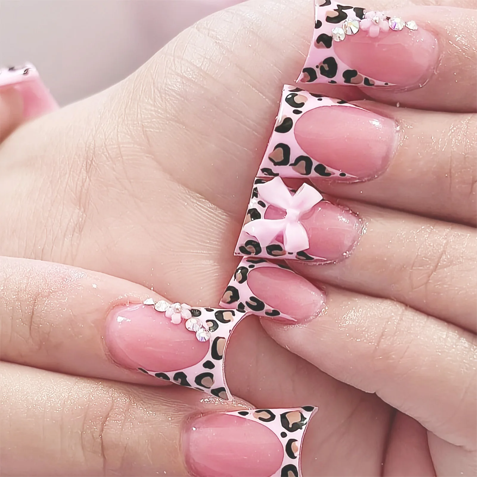 Nail Art Leopard - 24Pcs Short Duckbill Press On Nails